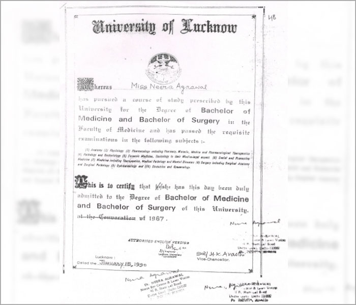 MBBS degree certificate of Dr. Neera Agrawal from University of Lucknow